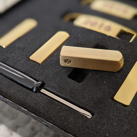 NIKE iD Shoelace Aglet Set (or FREE w/ Air Max 1s) - Picture 6 of 7